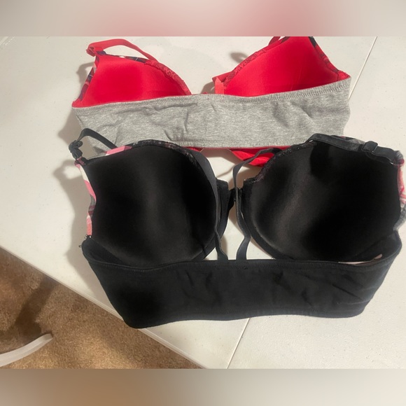 Vicotia’s secret.  Plaid cotton bras. 34DD. New. Never worn. - Picture 3 of 8